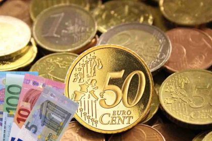 Gagnez gros avec de la petite monnaie : Comment convertir vos pièces de 50 centimes en 100 euros facilement