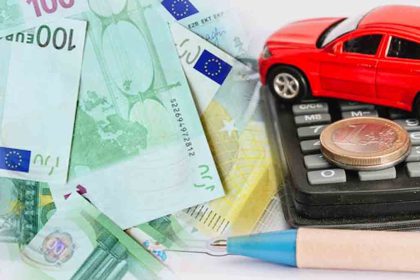 Voiture : Les astuces imparables pour économiser jusqu'à 3000 euros par an