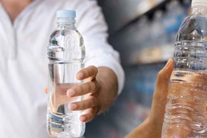 L'erreur que tout le monde commet avec sa bouteille d'eau déjà ouverte (à éviter à tout prix)