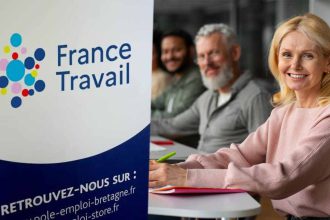 Ce programme inédit de France Travail pour former les 50 ans et plus en France, 22 métiers concernés